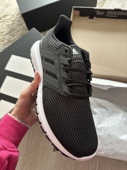 Чоловіче взуття adidas