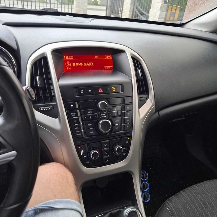 Samochód Opel Astra J