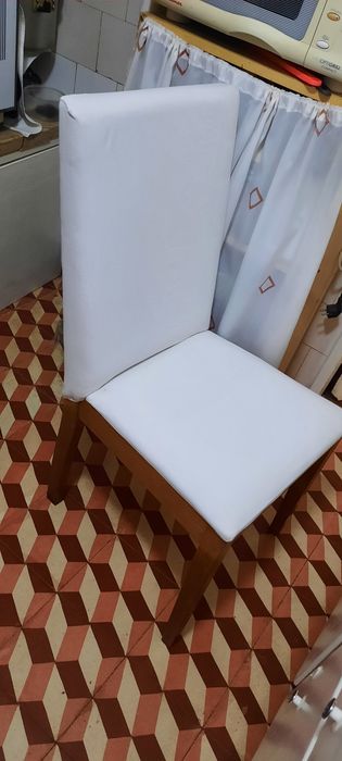 Cadeiras restauradas
