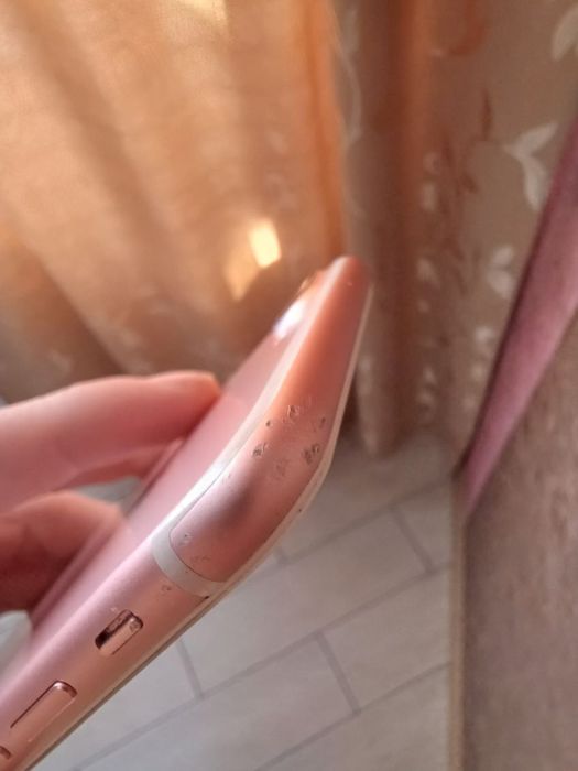 Продам IPhone 7 plus, Rose Gold 32 Гб