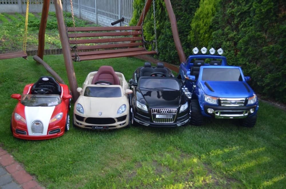 JAREX Pojazd na akumulator Samochód Autko 2x30W Pilot