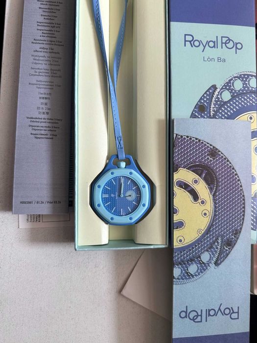 Swatch x AP Lan BA SSX03L100N– niebieski dial, 90h rezerwy, modułowy POP, zestaw