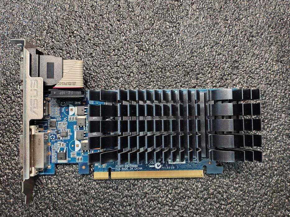 Відеокарта Asus GT210 1Gb