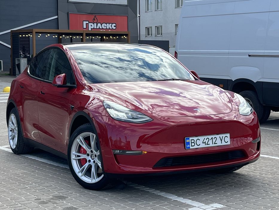 Tesla Model Y Long Range Dual Motor All-Wheel Drive 2021 Red
