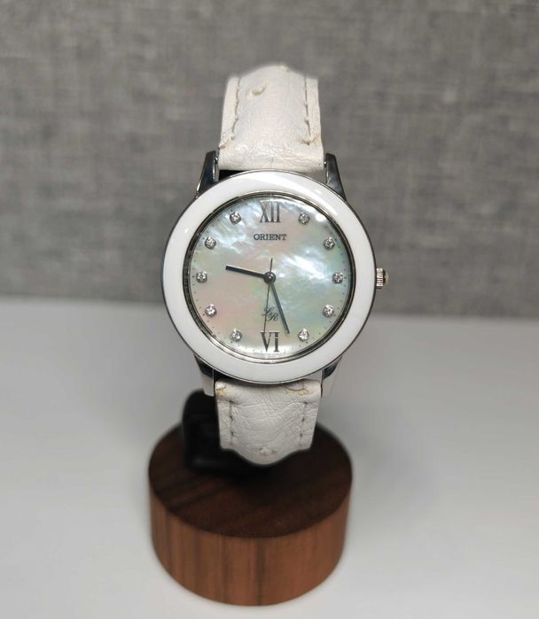 Жіночий годинник Orient FQC0Q006W