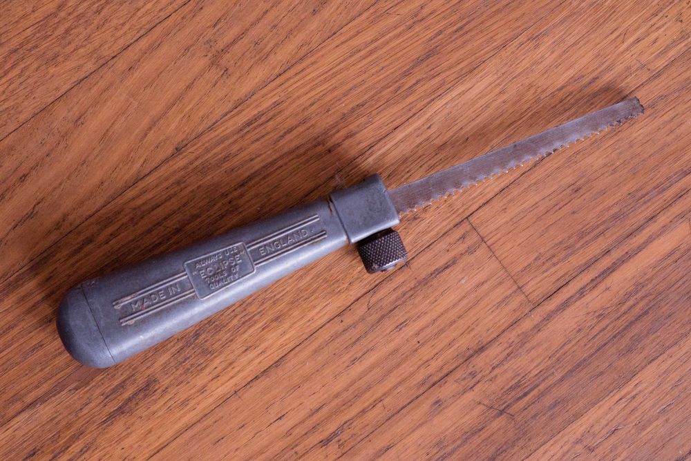 Zabytkowe narzędzia 1950: cyrkiel i mini piła Eclipse No 12