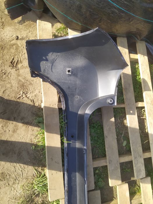Zderzak tył tylny Toyota Yaris IV 4 20-  4x PDC