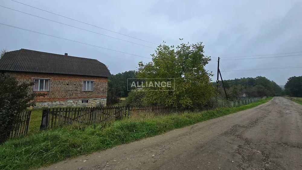 Продам будинок з земельною ділянкою 25 сот під Будівництво