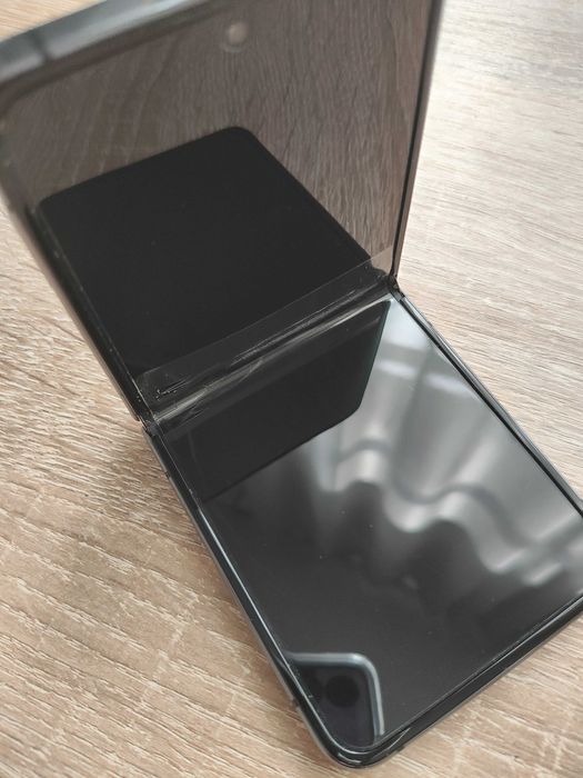 Piękny! FLIP 4 5G 512 GWARANCJA!!!