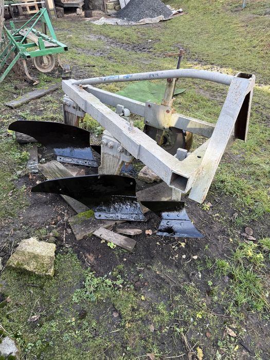 Плуг 2 корпусний