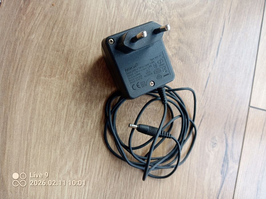 Ładowarka Nokia APC-7E, gruby wtyk, oryginalna.