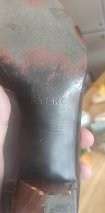 Pantofle Ryłko rozmiar 38 skóra