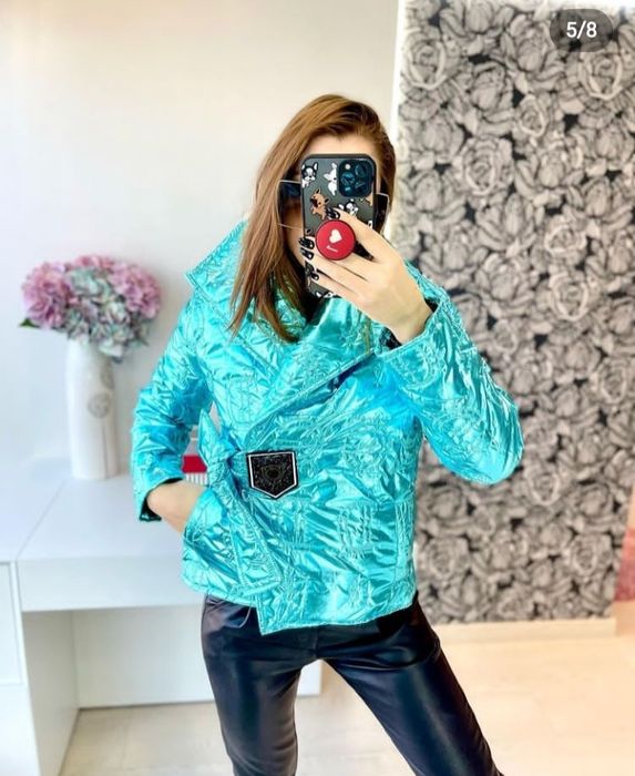 Курточка- вітровочка