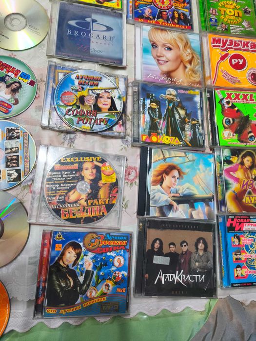 Продам музыкальные CD диски.
