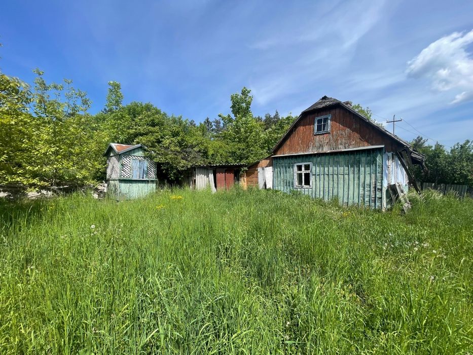 Продаж земельної ділянки з будинком
