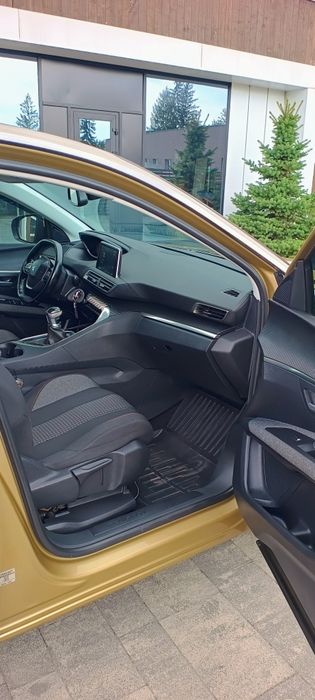 Продаю Пежо 3008 2017р 1.6 дизель