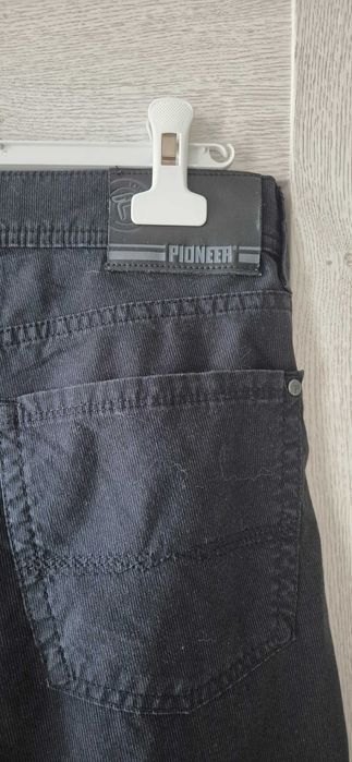 Spodnie młodzieżowe lub męskie