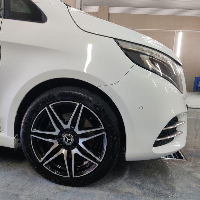 Мерседес v300 2019 року AMG