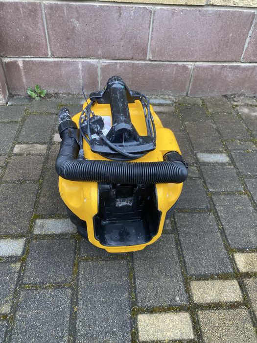 Пылесос аккумуляторный DeWalt DCV584L  Germany