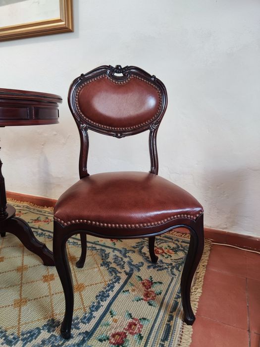 Cadeirão em madeira maciça