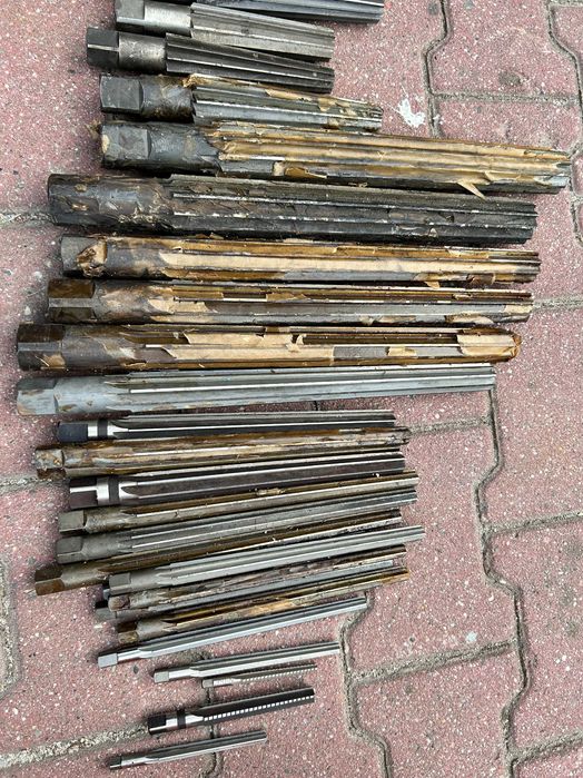 rozwiertak ręczny do metalu stożkowy NRSk