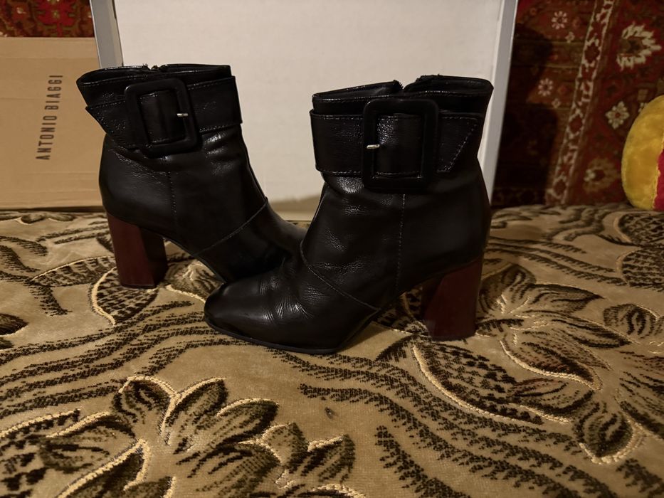 Черевики осінні на каблуку