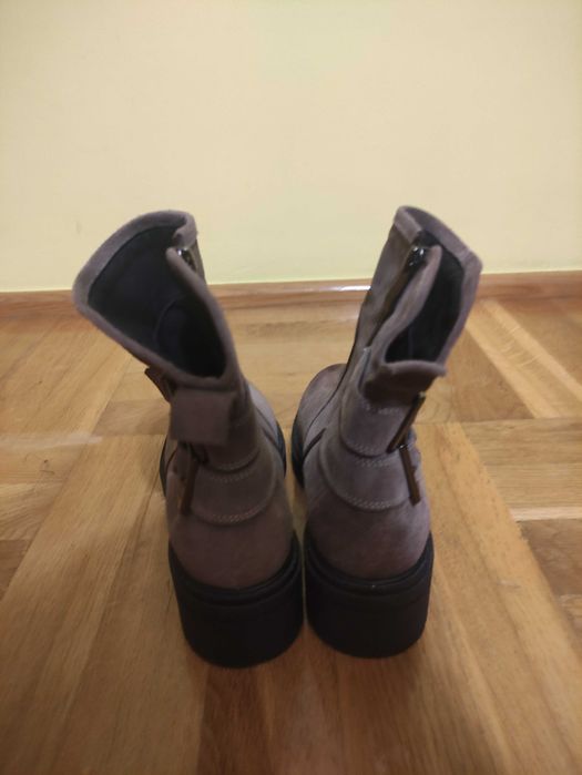 Sprzedam nowe jesienne botki