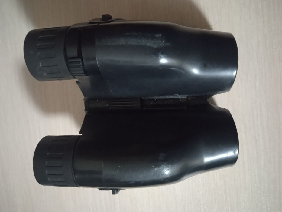 Продам бенокль. В гарному стані