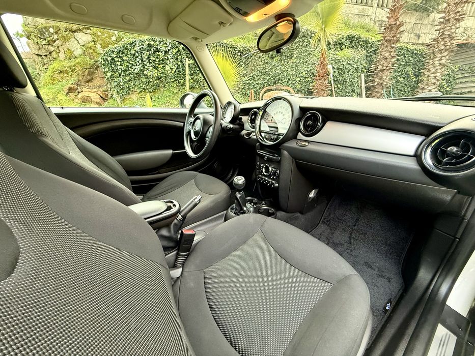 Mini Cooper D (Motor BMW 112cv]