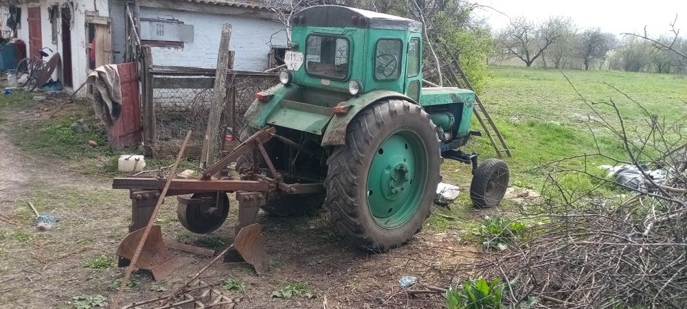 Продаю Т 40 з плугом