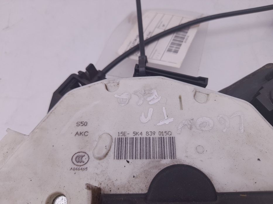 Fechadura / fecho porta trás esquerdo SEAT Leon (5F1)