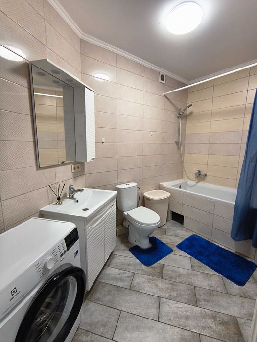 Новобудова К.Мікльоша з ремонтом і з паркомісцем в підземному паркінгу