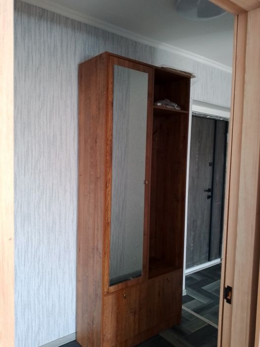 Продам шкаф в прихожую