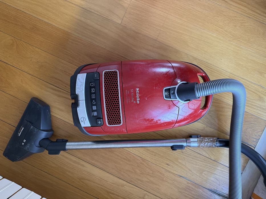 Aspirador Miele Cat&Dog S8