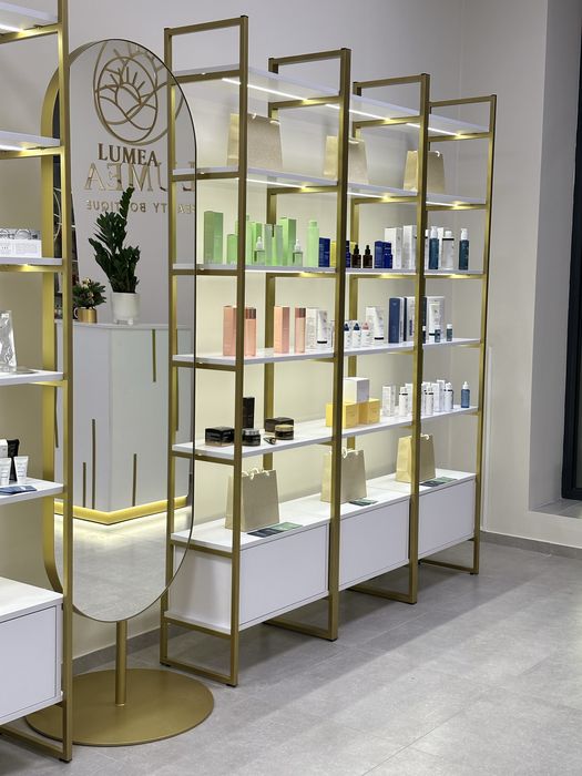 Продаж меблів для магазину / салону (стелажі, ресепшн, дзеркала)