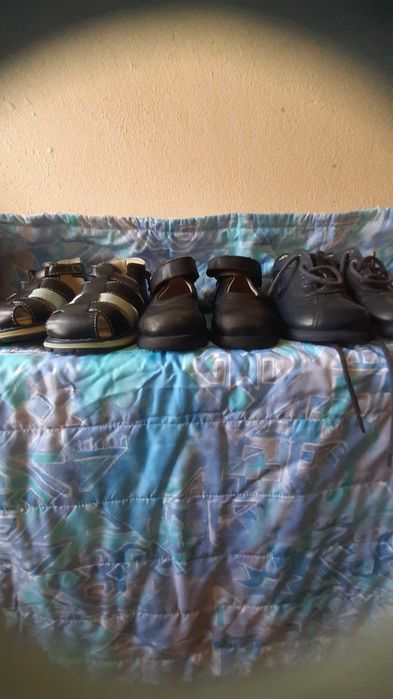 3 pares sapatos bebés tamanho 20 a 22