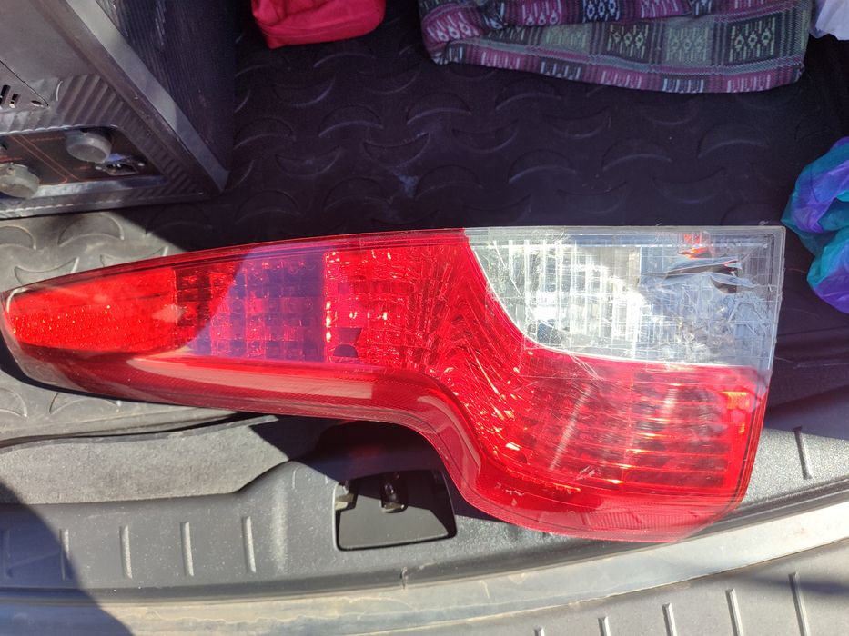 Фара ліхтар задній на вольво v50