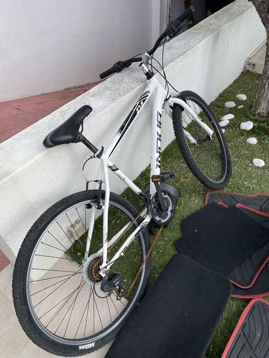 2 bicicletas a bom preço