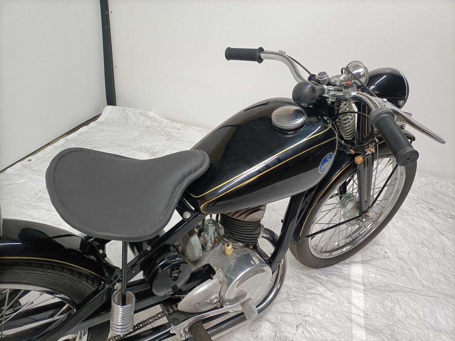 SHL M04 1954r. Zarejestrowana w kraju