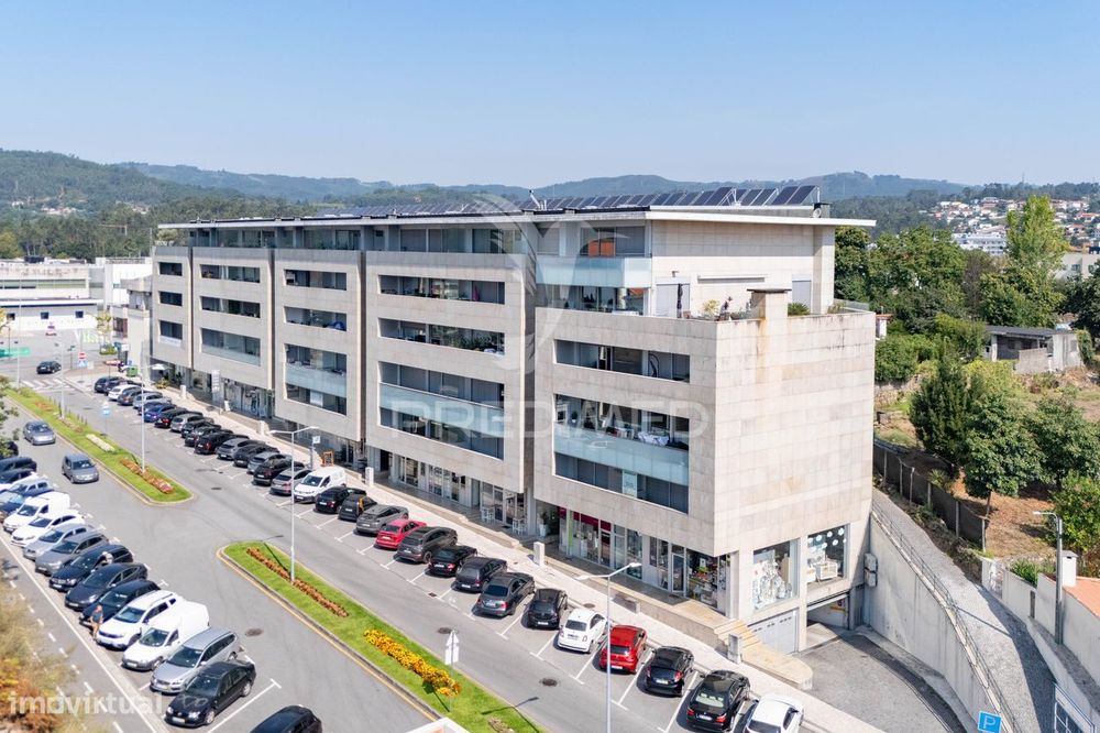 Apartamento T3 no Último Piso | 2 Suítes | 2 Varandas | Garagem | V...