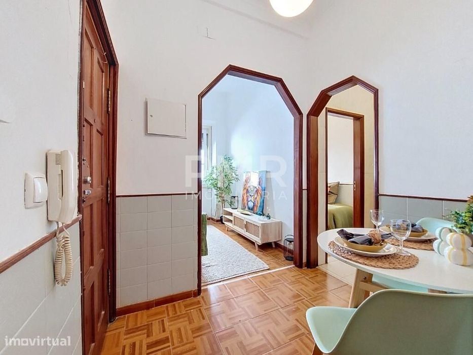 Apartamento T1 nos Anjos