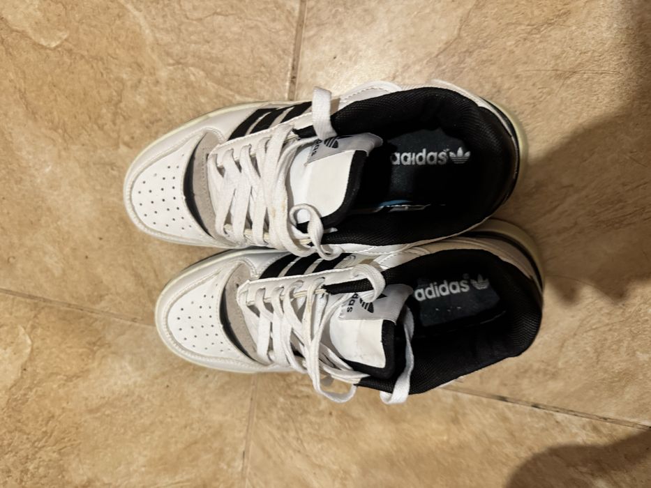 Красовки Adidas Forum Low. Стан 9/10 оригинал торг имеется