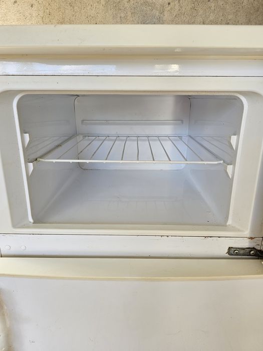 Frigorifico com arca congeladora