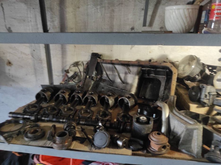 Запасні частини Е34 двигуна М21 В24