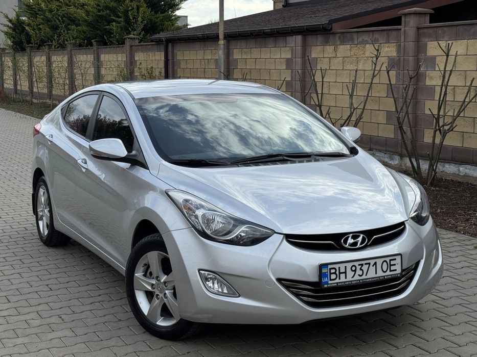 Продам машину Hyundai Elantra