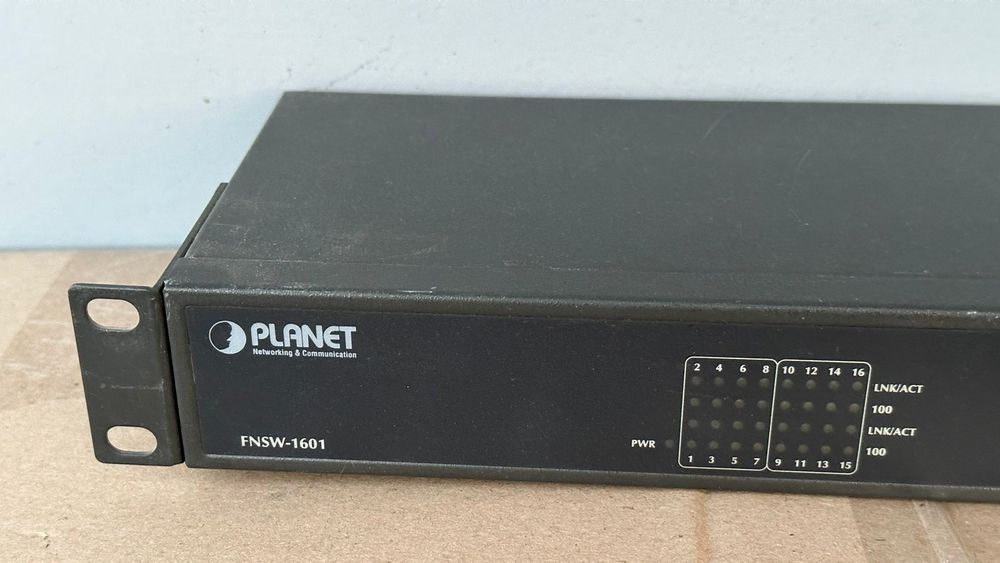 Коммутатор Planet FNSW-1601