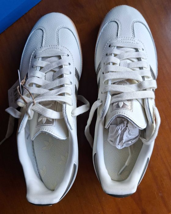 Sapatilhas casual unissexo Adidas Samba OG em branco, tamanho 40.
