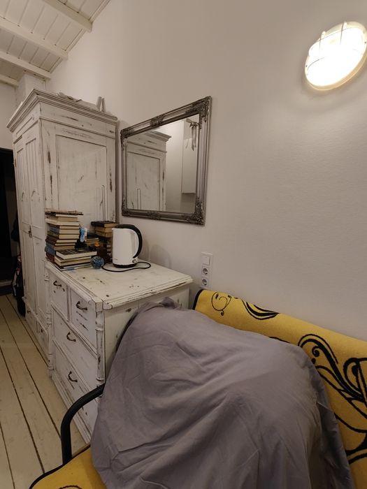 Продам 1 комнатная квартира метро Вокзальная (Южный Вокзал).Недорого!