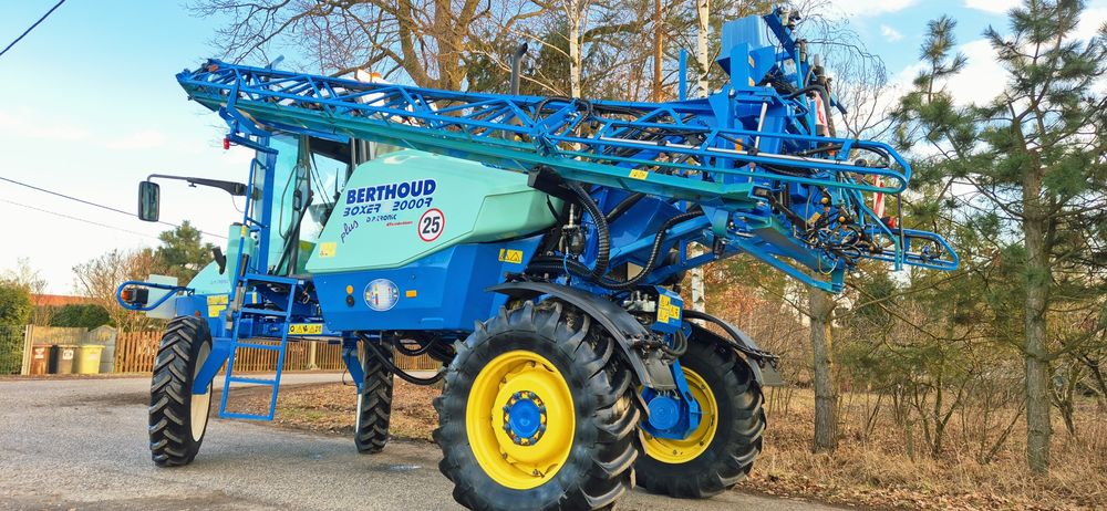 Opryskiwacz Samojezdny Berthoud BoXer 2200l, 24/21m, stan BDB  Okazja!