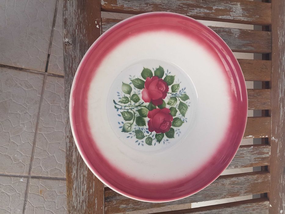 Loiças e Antiguidades, Fábrica de loiça de Sacavém